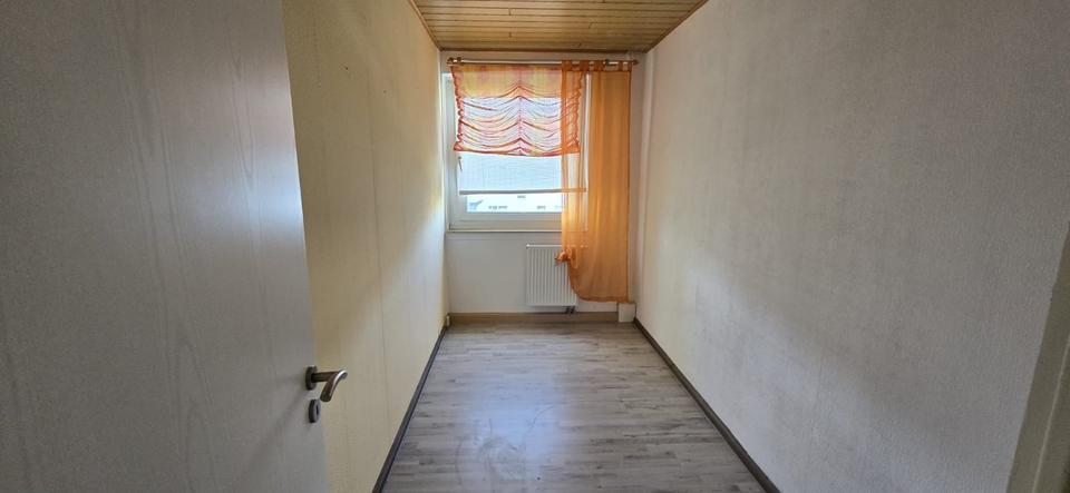 Etagenwohnung Mülsen - 3 Zimmer, 56 m&sup2;, 295&euro; | Angebot:25405028