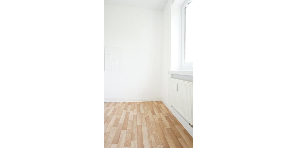 Etagenwohnung Glauchau - 1 Zimmer, 31 m&sup2;, 185&euro; | Angebot:25263505