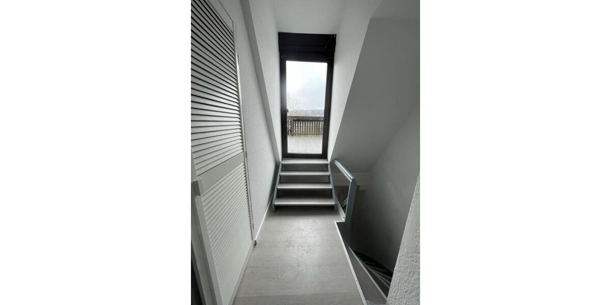 Dachgeschoßwohnung Greiz - 3 Zimmer, 78 m&sup2;, 468&euro; | Angebot:25543324