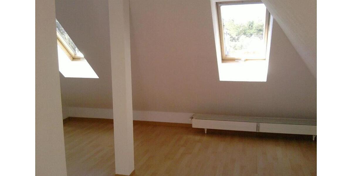 Dachgeschoßwohnung Reichenbach im Vogtland Obermylau - 1 Zimmer, 31 m&sup2;, 186&euro; | Angebot:25854254