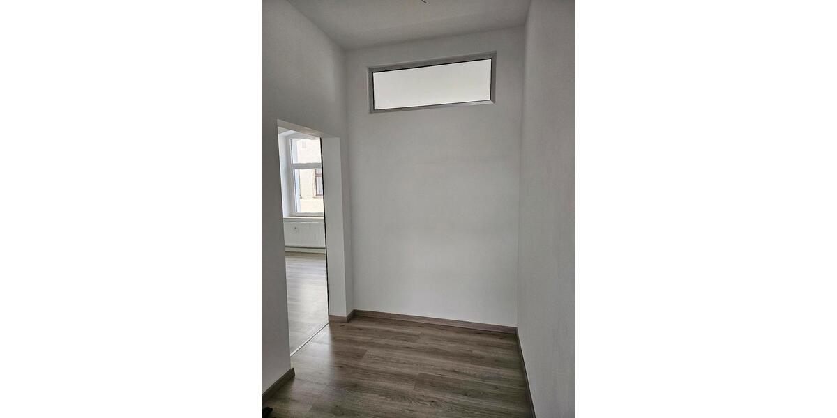Etagenwohnung Greiz - 2 Zimmer, 77 m&sup2;, 430&euro; | Angebot:25792969
