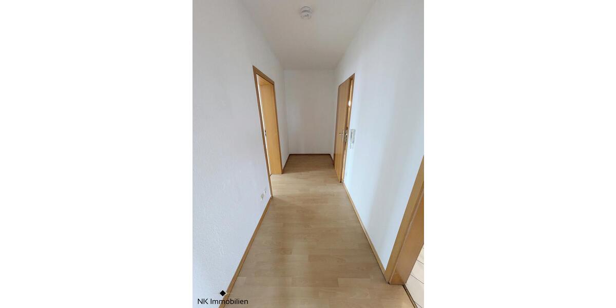 Dachgeschoßwohnung Zwickau - 2 Zimmer, 62 m&sup2;, 305&euro; | Angebot:26681037