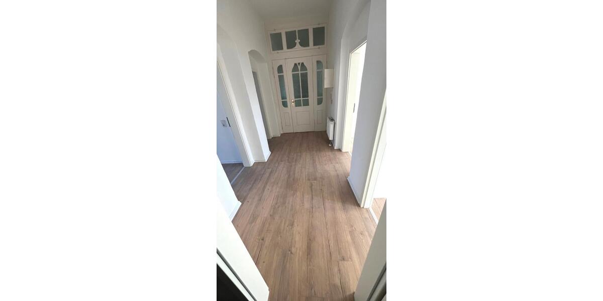 Hochparterre Zwickau - 3 Zimmer, 68 m&sup2;, 510&euro; | Angebot:24626556