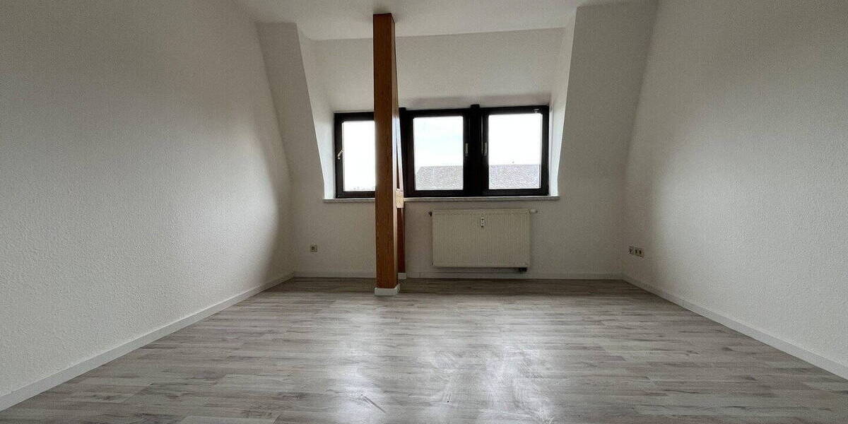 Etagenwohnung Zwickau Pölbitz - 3 Zimmer, 79 m&sup2;, 480&euro; | Angebot:25706272