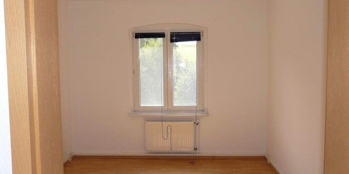 Etagenwohnung Gößnitz - 2 Zimmer, 49 m&sup2;, 255&euro; | Angebot:25862416