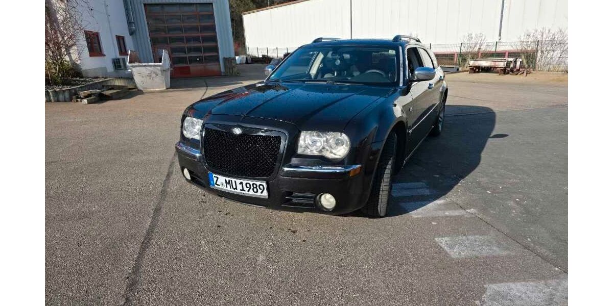 Chrysler 300C 292.000 km 4.900 &euro; Lichtenstein/Sa. 09350