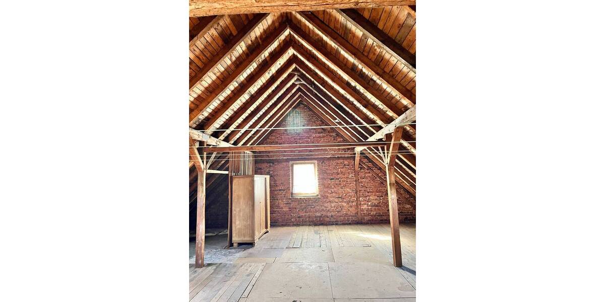 Mehrfamilienhaus, Wohnhaus Lengenfeld - 4 Zimmer, 150 m&sup2;, 85.000&euro; | Angebot:25708235