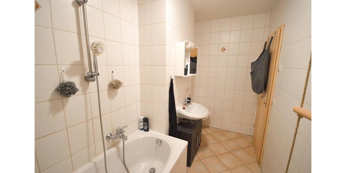 Etagenwohnung Zwickau - 1 Zimmer, 30 m&sup2;, 280&euro; | Angebot:24256808