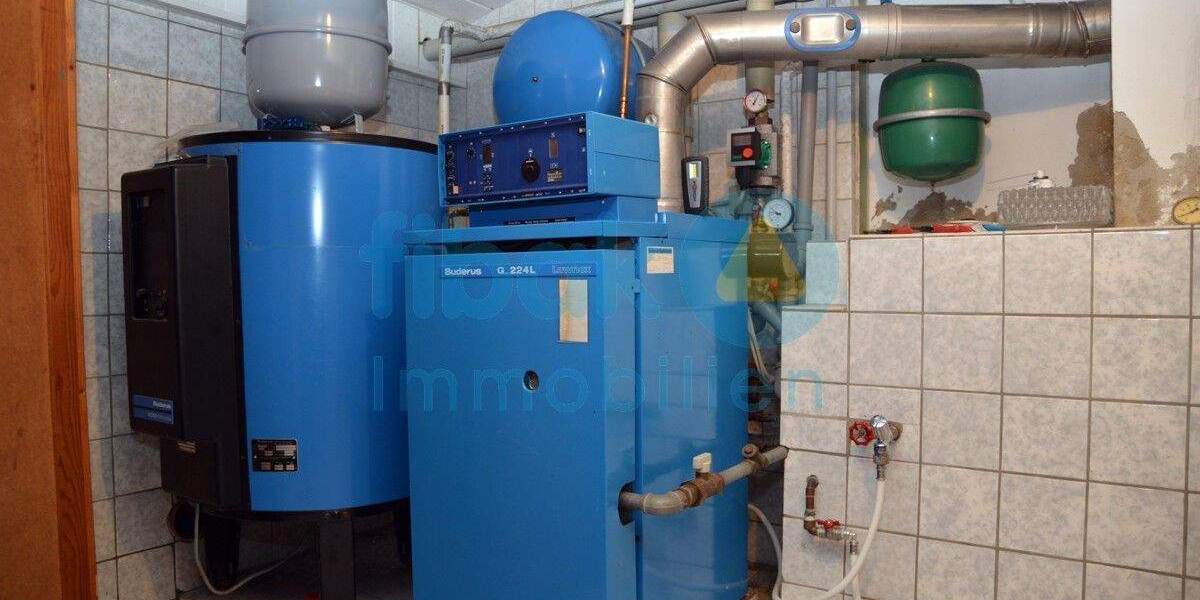 Einfamilienhaus Lichtentanne / Schönfels Schönfels - 9 Zimmer, 214 m&sup2;, 179.000&euro; | Angebot:25745031