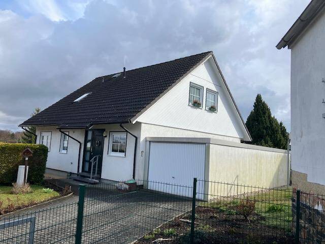 Einfamilienhaus Lichtentanne OT Schönfels Schönfels - 3 Zimmer, 95 m&sup2;, 1.200&euro; | Angebot:26470947