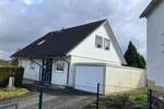 Einfamilienhaus Lichtentanne OT Schönfels Schönfels - 3 Zimmer, 95 m&sup2;, 1.200&euro; | Angebot:26470947