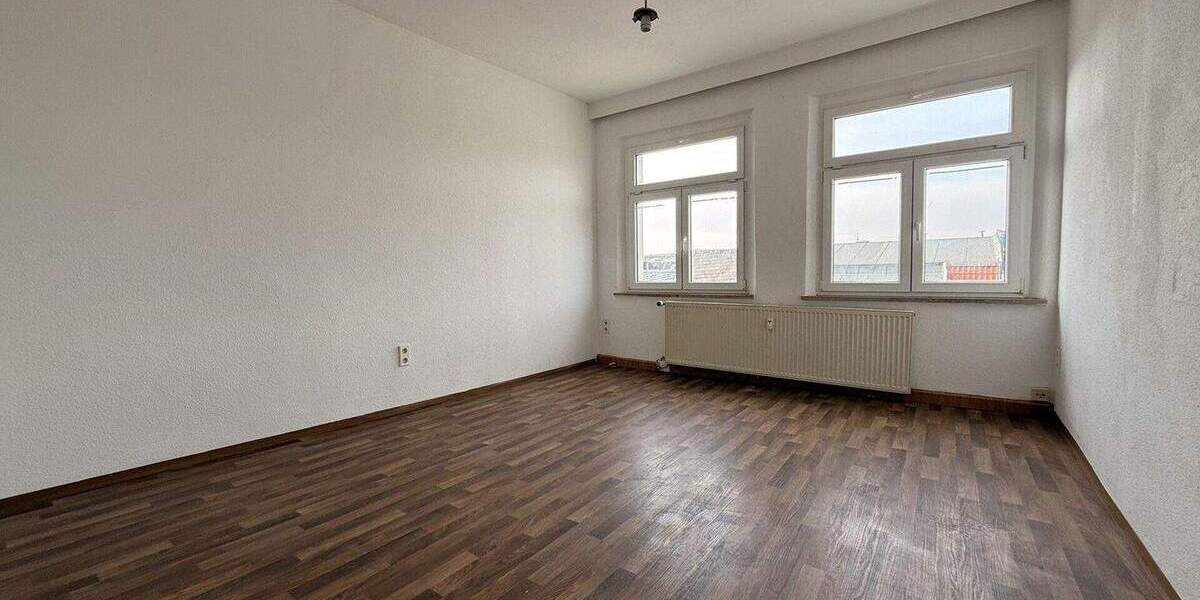 Etagenwohnung Zwickau Innenstadt - 5 Zimmer, 115 m&sup2;, 550&euro; | Angebot:25734804