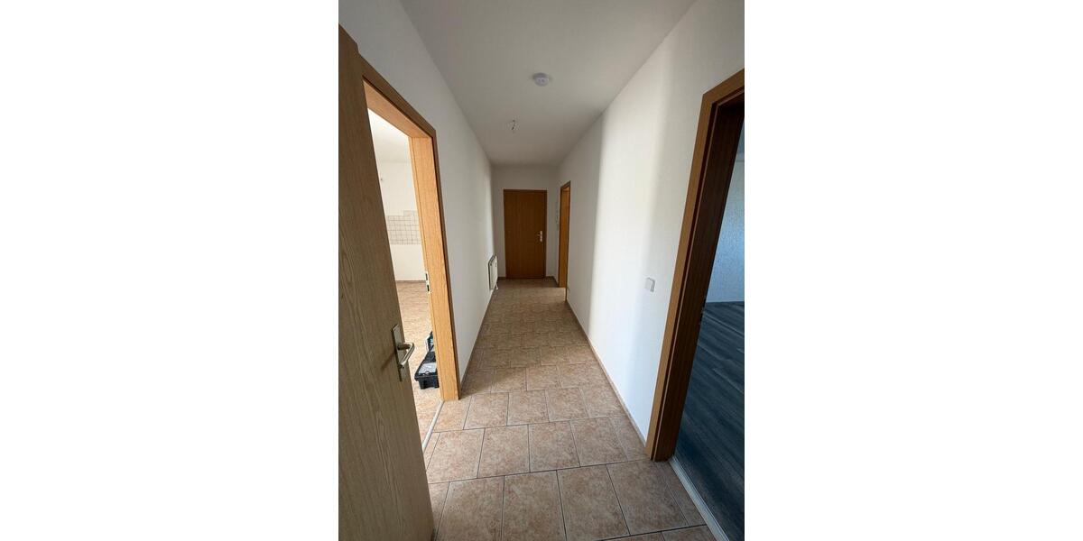 Dachgeschoßwohnung Werdau - 3 Zimmer, 67 m&sup2;, 334&euro; | Angebot:26131598