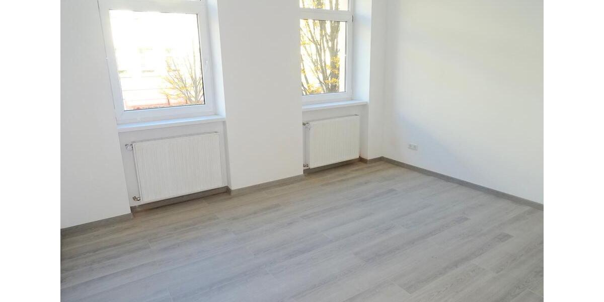 Etagenwohnung Zwickau - 4 Zimmer, 120 m&sup2;, 700&euro; | Angebot:21447983
