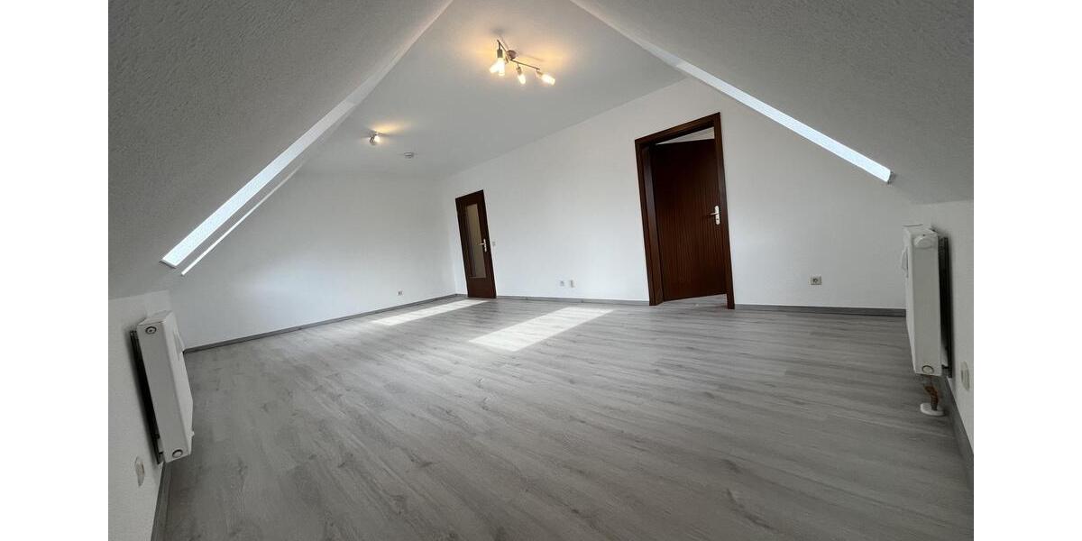 Dachgeschoßwohnung Schneeberg - 1 Zimmer, 42 m&sup2;, 240&euro; | Angebot:25894089