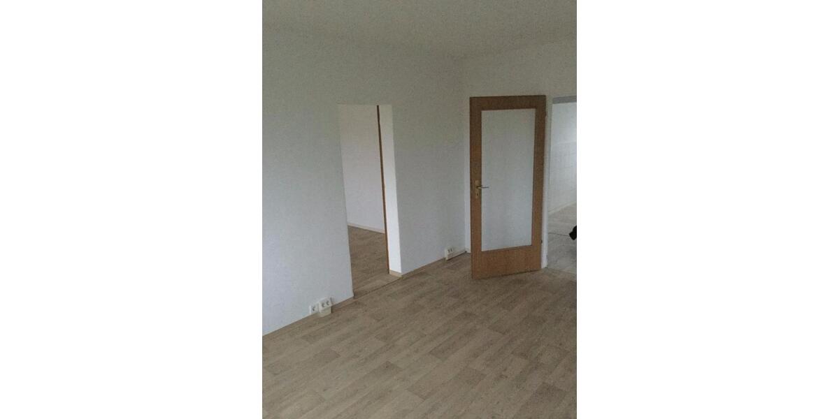 Etagenwohnung Schönheide - 3 Zimmer, 57 m&sup2;, 320&euro; | Angebot:23644204