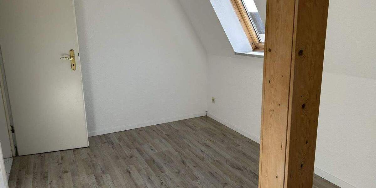 Etagenwohnung Zwickau Marienthal - 2 Zimmer, 47 m&sup2;, 360&euro; | Angebot:25707473
