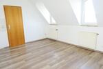 Etagenwohnung Werdau - 3 Zimmer, 82 m&sup2;, 450&euro; | Angebot:23438477