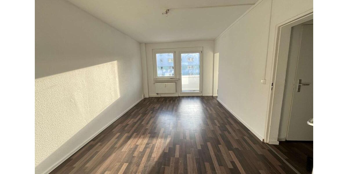 Etagenwohnung Reinsdorf - 6 Zimmer, 112 m&sup2;, 680&euro; | Angebot:24535095