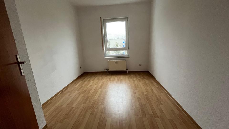 Etagenwohnung Zwickau Auerbach - 3 Zimmer, 78 m&sup2;, 504&euro; | Angebot:19815860