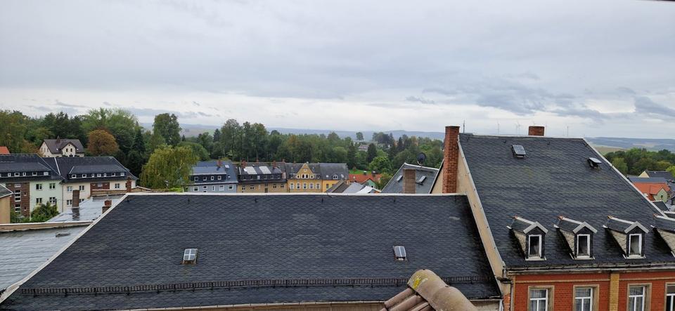 Dachgeschoßwohnung Hohenstein-Ernstthal Ernstthal - 5 Zimmer, 98 m&sup2;, 630&euro; | Angebot:25232383