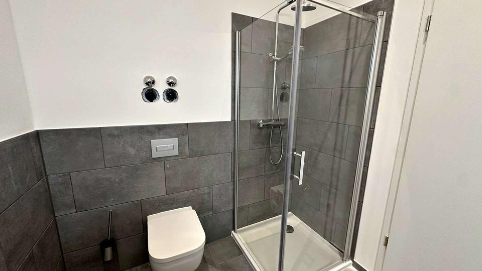 Etagenwohnung Zwickau - 2 Zimmer, 47 m&sup2;, 420&euro; | Angebot:23875293