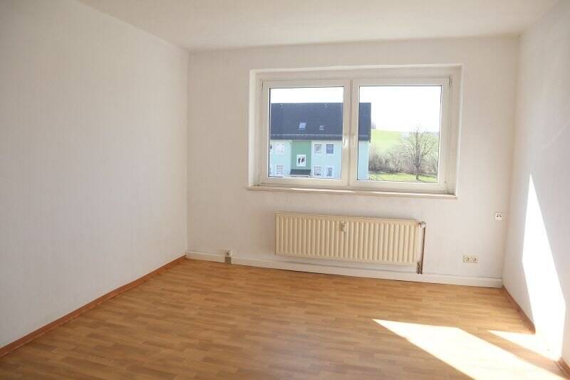Etagenwohnung Langenweißbach Langenbach - 3 Zimmer, 59 m&sup2;, 310&euro; | Angebot:25738183