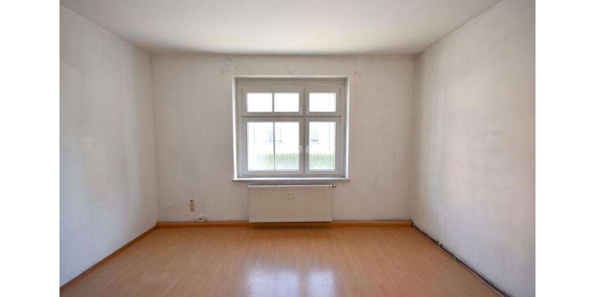 Etagenwohnung Zwickau Zwickau-Nord - 4 Zimmer, 103 m&sup2;, 300&euro; | Angebot:26578494