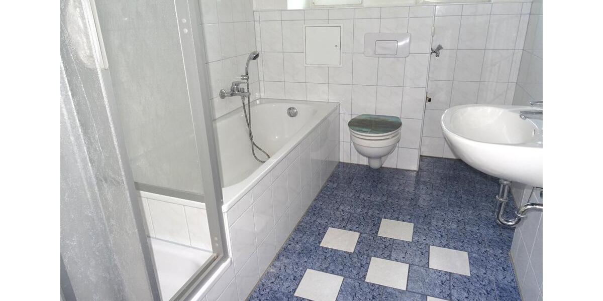 Etagenwohnung Werdau - 2 Zimmer, 55 m&sup2;, 290&euro; | Angebot:21659373