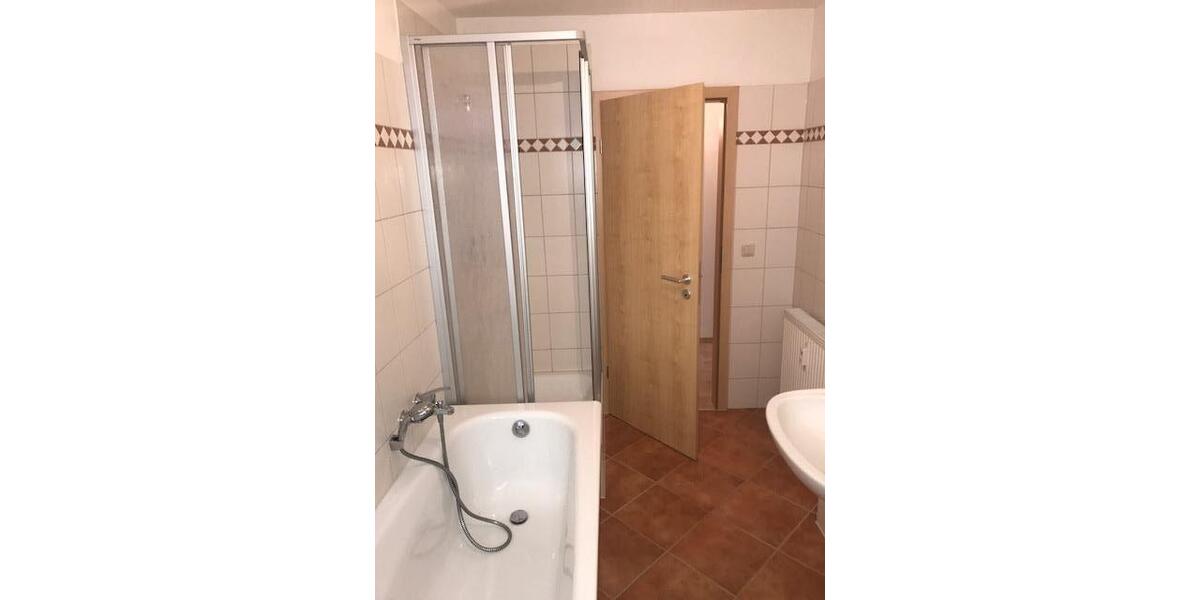 Etagenwohnung Reinsdorf - 3 Zimmer, 87 m&sup2;, 519&euro; | Angebot:26038817