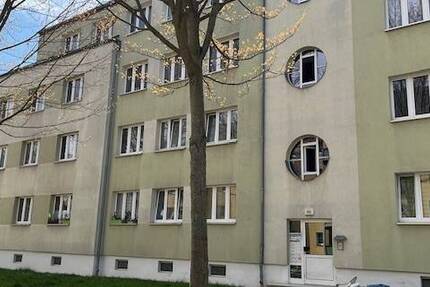 Wohnung Zwickau Pölbitz - 3 Zimmer, 55 m&sup2;, 350&euro; | Angebot:26487716