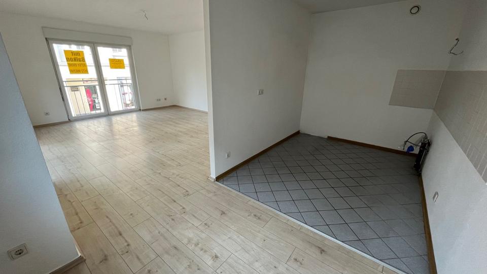 Etagenwohnung Zwickau Neuplanitz - 2 Zimmer, 68 m&sup2;, 370&euro; | Angebot:17651418