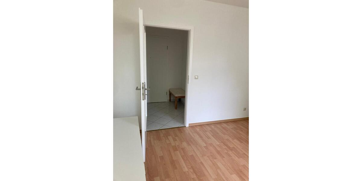 Erdgeschoßwohnung Zwickau Zwickau-West - 2 Zimmer, 36 m&sup2;, 330&euro; | Angebot:25062940