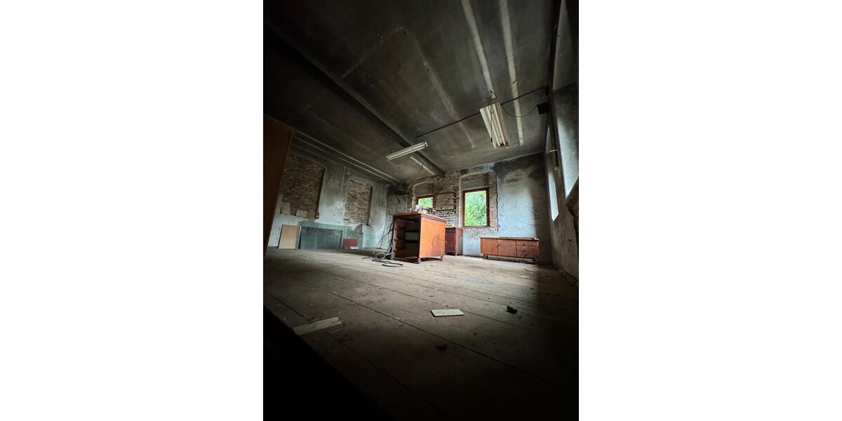 Einfamilienhaus Hohenstein-Ernstthal Ernstthal - 10 Zimmer, 140 m&sup2;, 78.000&euro; | Angebot:21974079