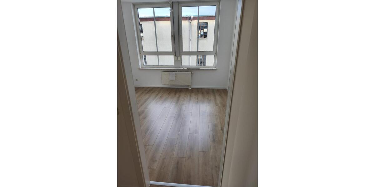 Etagenwohnung Crimmitschau - 3 Zimmer, 78 m&sup2;, 468&euro; | Angebot:24002220