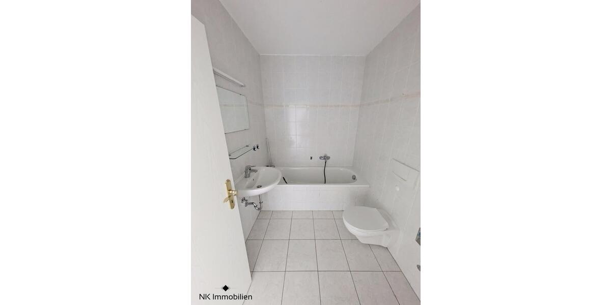 Etagenwohnung Zwickau - 3 Zimmer, 68 m&sup2;, 410&euro; | Angebot:25945671