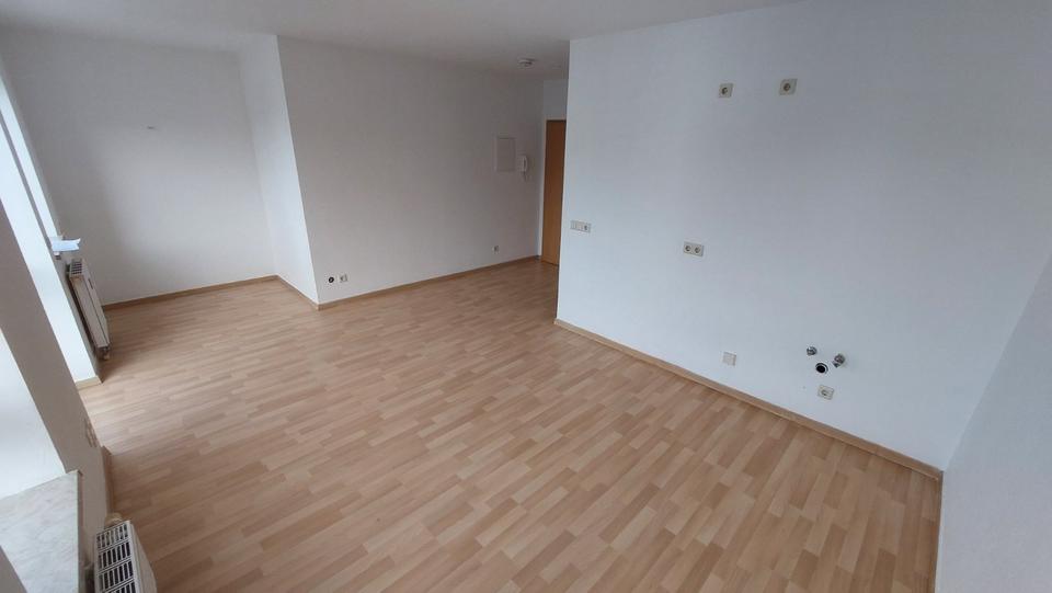 Etagenwohnung Zwickau - 1 Zimmer, 27 m&sup2;, 230&euro; | Angebot:23614840