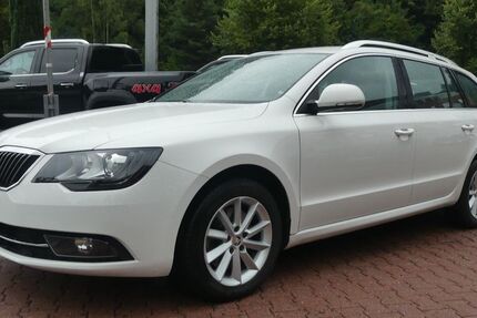 Skoda Superb 99.300 km 10.990 &euro; Schneeberg 08289