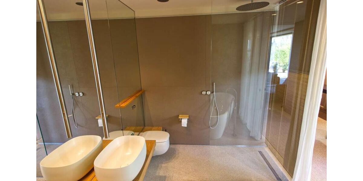 Etagenwohnung Zwickau Cainsdorf - 2 Zimmer, 68 m&sup2;, 1.200&euro; | Angebot:24742174