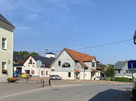 Erdgeschoßwohnung Neukirchen/Erzgebirge Erzgebirge - 4 Zimmer, 130 m&sup2;, 6&euro; | Angebot:25362040