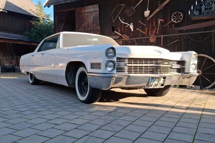 Cadillac Deville 42.000 km 21.500 &euro; Schneeberg 08289