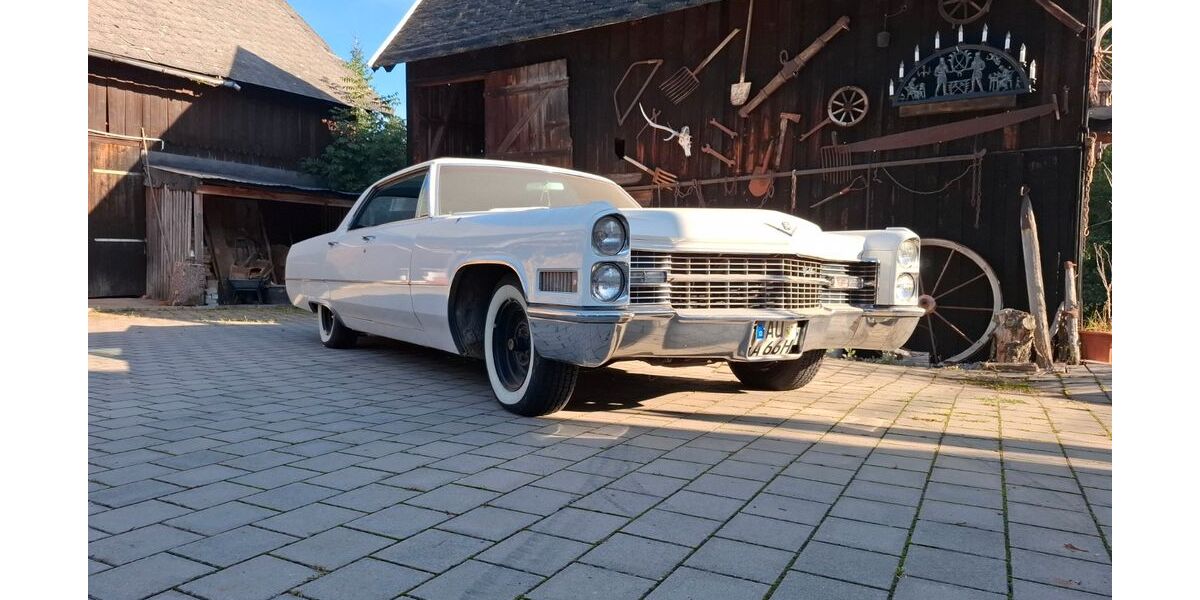 Cadillac Deville 42.000 km 21.500 &euro; Schneeberg 08289