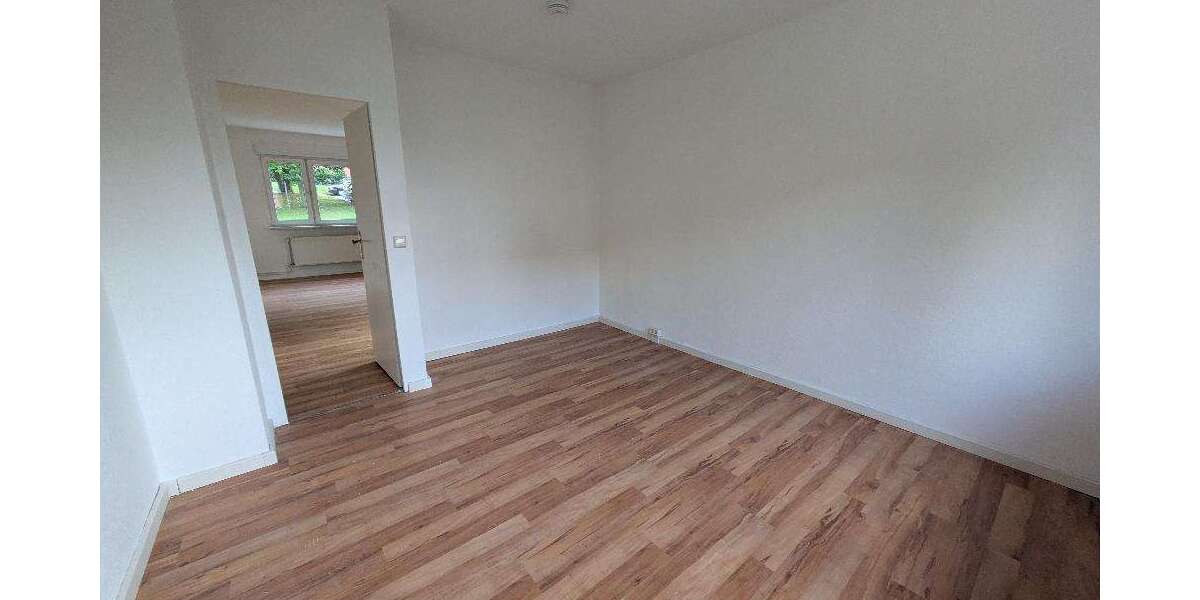 Etagenwohnung Limbach-Oberfrohna Oberfrohna - 3 Zimmer, 58 m&sup2;, 310&euro; | Angebot:25493189
