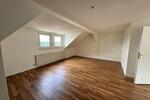 Dachgeschoßwohnung Reichenbach im Vogtland - 2 Zimmer, 58 m&sup2;, 265&euro; | Angebot:25055053