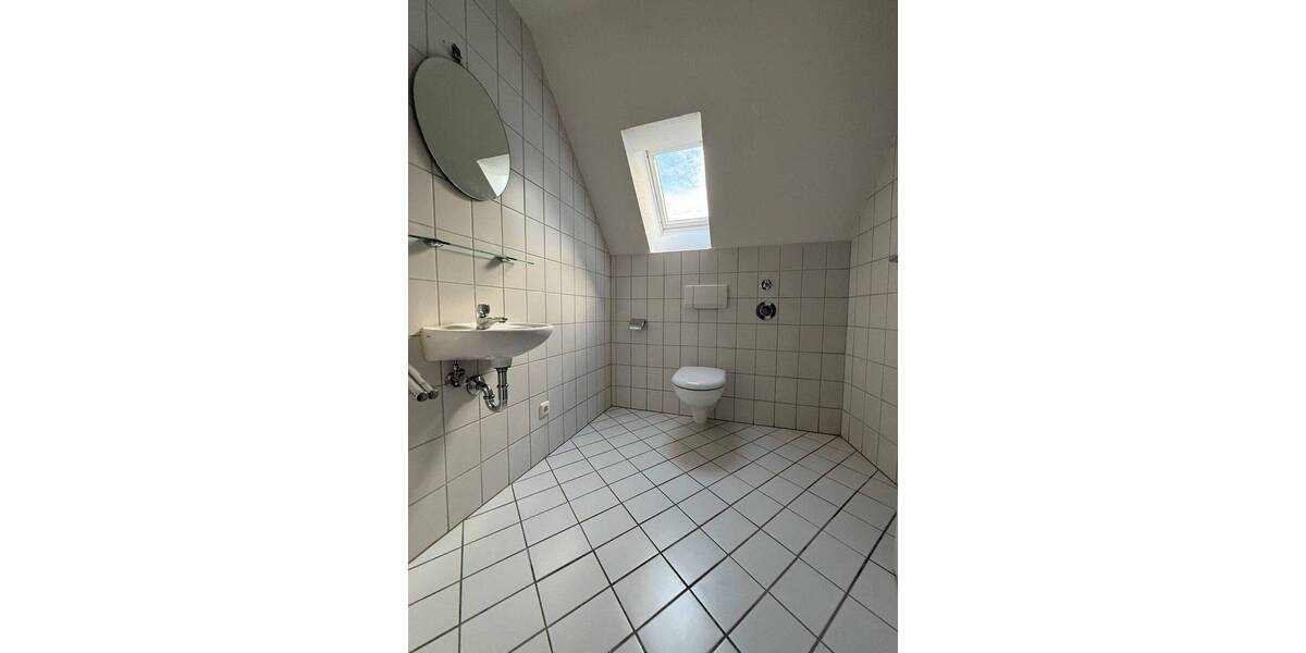 Etagenwohnung Zwickau Innenstadt - 2 Zimmer, 74 m&sup2;, 485&euro; | Angebot:25734786