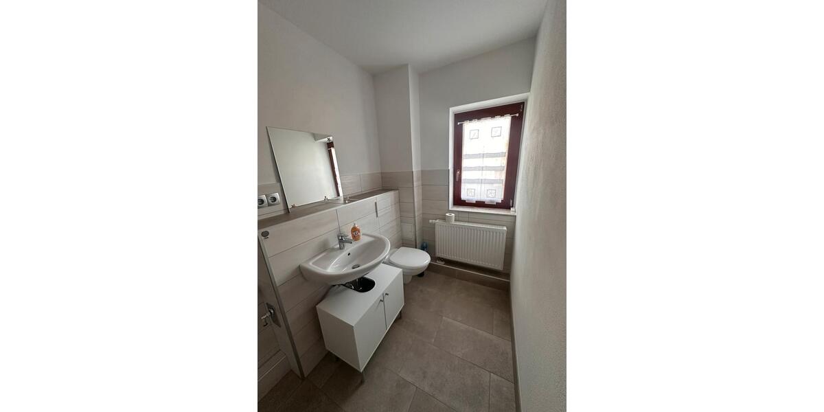 Erdgeschoßwohnung Lichtenstein (Sachsen) - 2.5 Zimmer, 57 m&sup2;, 400&euro; | Angebot:25362048