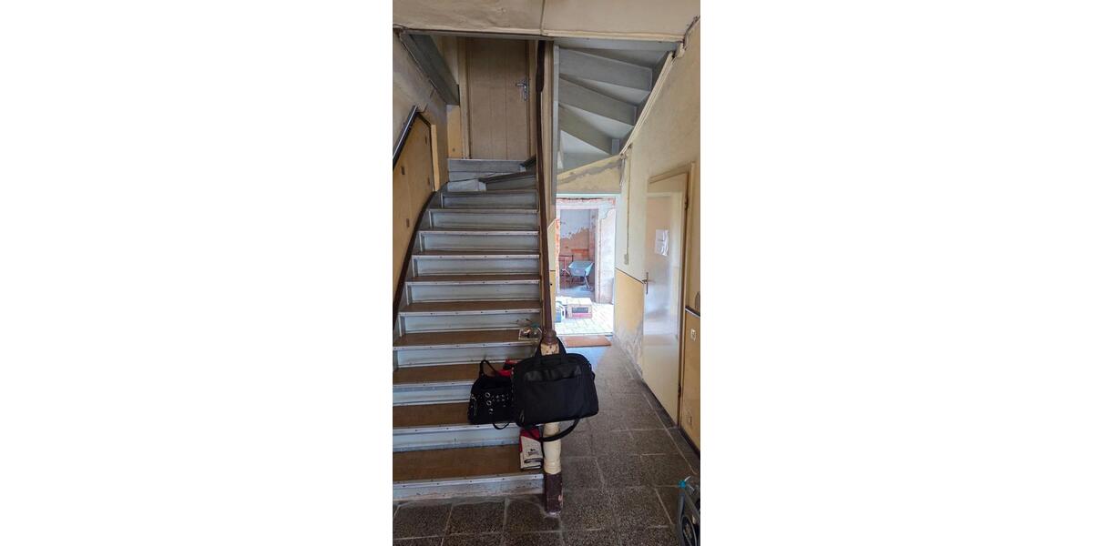 Reihenhaus Crimmitschau - 6 Zimmer, 103 m&sup2;, 80.000&euro; | Angebot:27085582