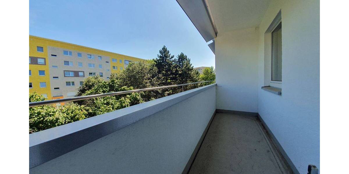 Etagenwohnung Zwickau Eckersbach - 3 Zimmer, 71 m&sup2;, 412&euro; | Angebot:25668561