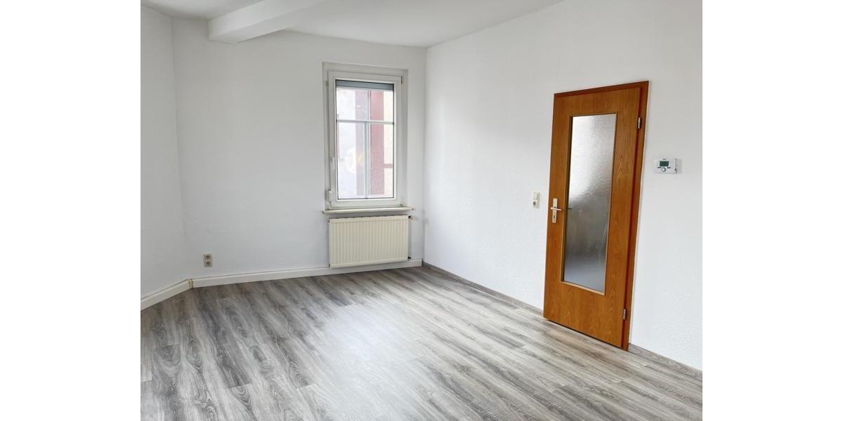 Etagenwohnung Meerane - 3.5 Zimmer, 85 m&sup2;, 445&euro; | Angebot:24677183