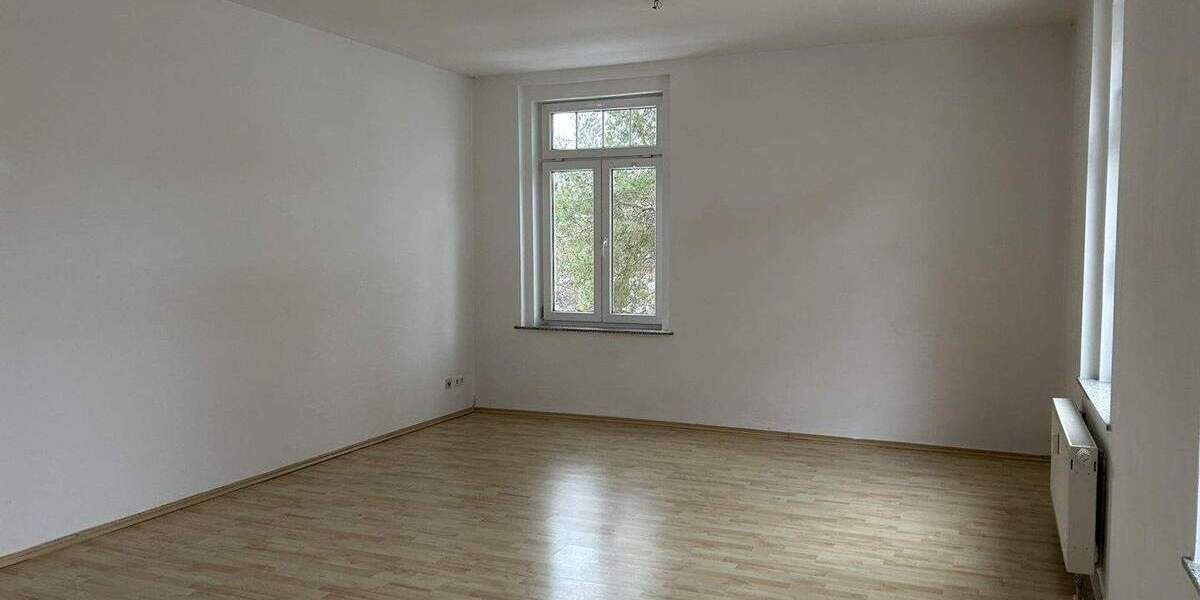 Etagenwohnung Zwickau Pölbitz - 3 Zimmer, 93 m&sup2;, 560&euro; | Angebot:25707538